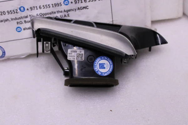 Bmw M5 G30 Right Side Dashboard Air Vent Rhd 9330858 9330856