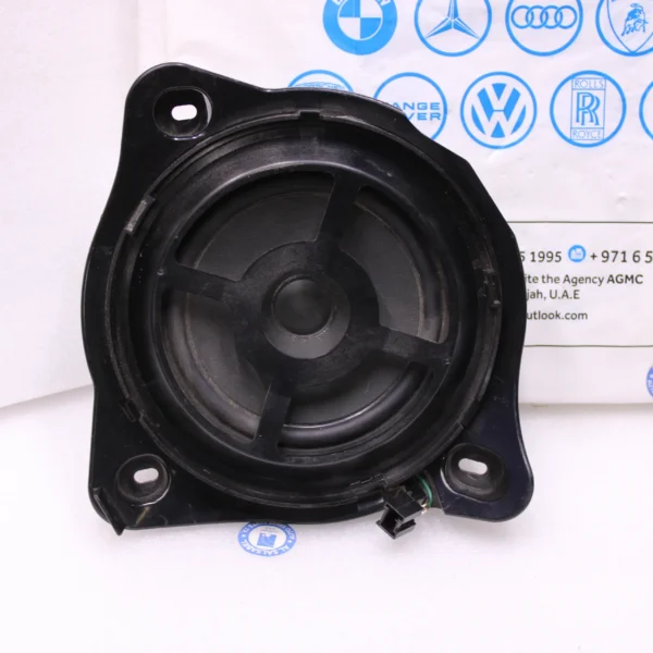 Mercedes Benz C W205 Loudspeaker 2058201602