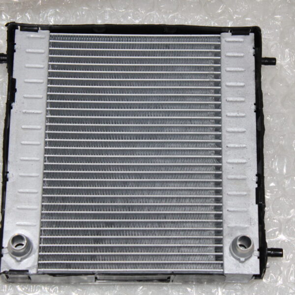 BMW 8 G14 G15 G16 remote radiator 17118620207