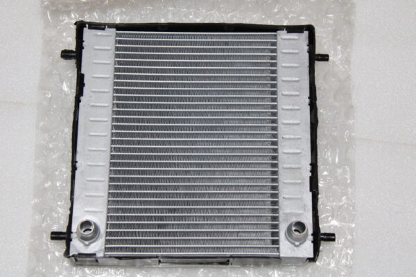Bmw 8 G14 G15 G16 Remote Radiator 17118620207