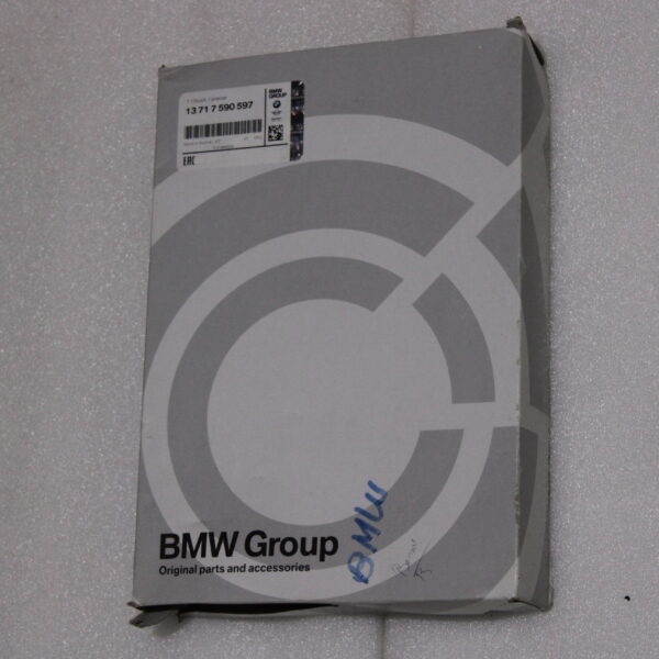 BMW 7 F01 F02 Air filter element 13717590597