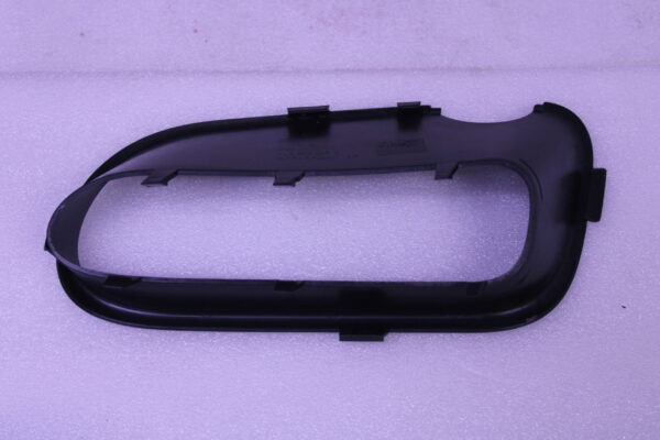 Volkswagen Air Guide Housing 7L6853663E 9B9