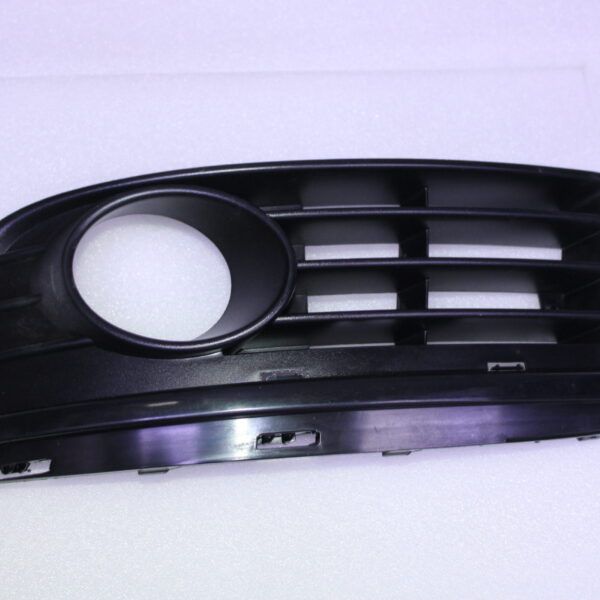 VOLKSWAGEN VENT GRILLE 1K0853665K 9B9
