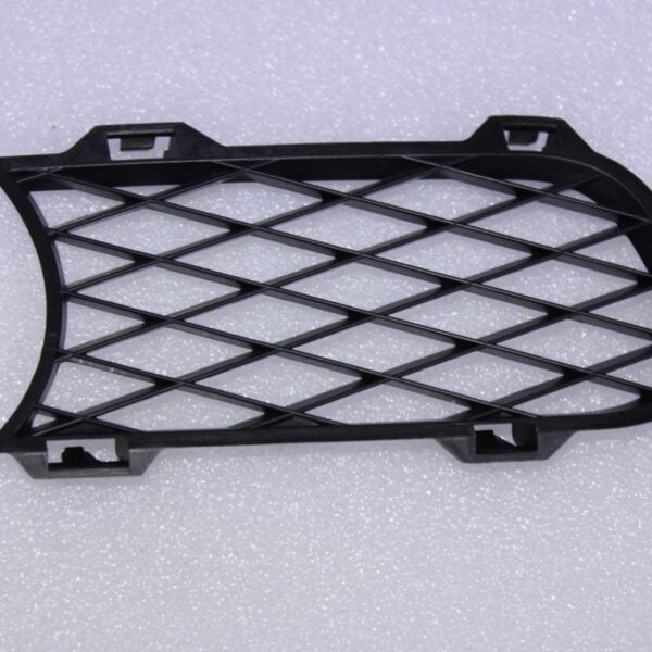 VOLKSWAGEN ORNAMENTAL GRILLE 7L6853683A 9B9