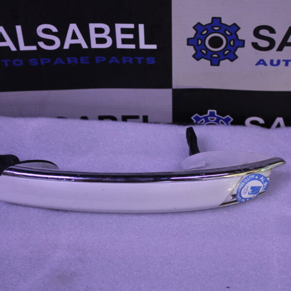 BMW 7 SERIES DOOR HANDIE PAINTED OUTER LEFT 51217411053