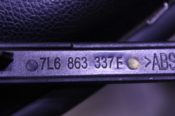Volkswagen Frame Black 7L6863337F 3X1