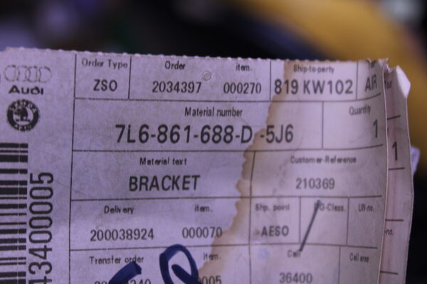 Volkswagen Suspension Lug Right Rear 7L6861688D 5J6 - Image 3