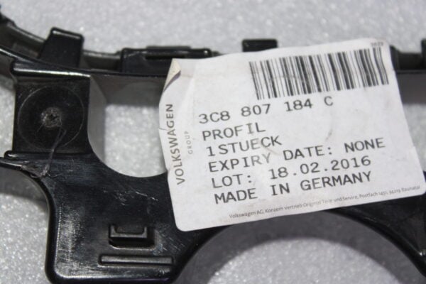 Volkswagen Guide Profile Right 3C8807184C