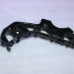 VOLKSWAGEN GUIDE PROFILE RIGHT 3C8807184C