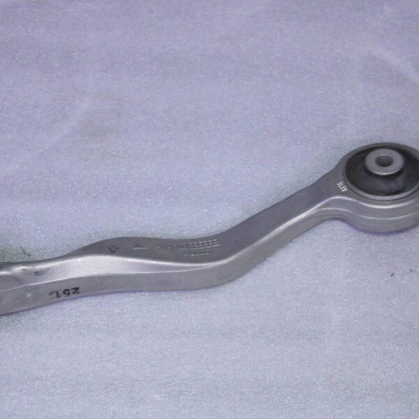 VOLKSWAGEN GUIDE LEFT REAR UPPER 8E0407509A