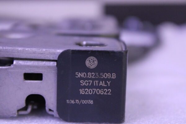 Volkswagen Lock 5N0823509B