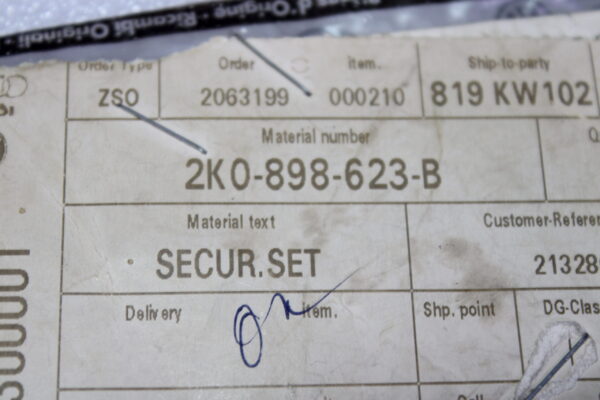 Volkswagen 1 Set Attachment Parts For Bumpers And Vehicles With Front End Damage 2K0898623B