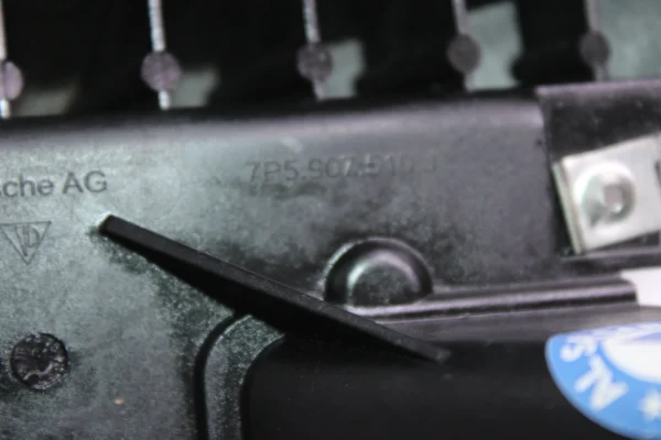 Porsche Cayenne 92A Rear Right Bumper Bracket 7P5907510J