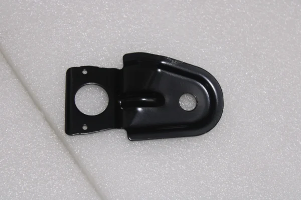 Audi A4 2016 Rs 2018 Bracket 8W0821467 - Image 4