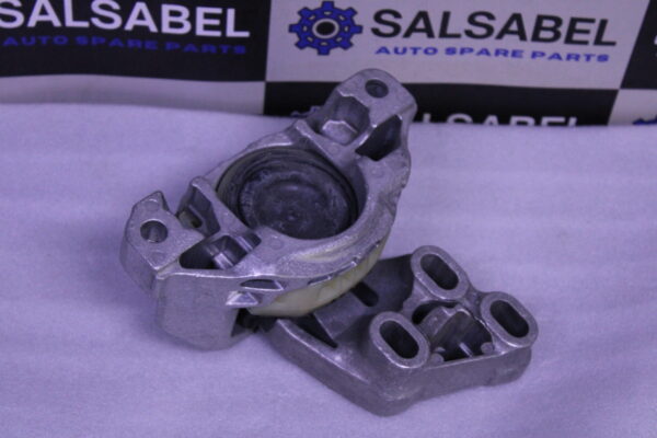 Mercedes Benz Engine Mounting 2462400617