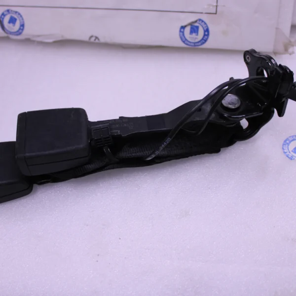 VW TRO DOUBLE BELT LATCH 2GA857739