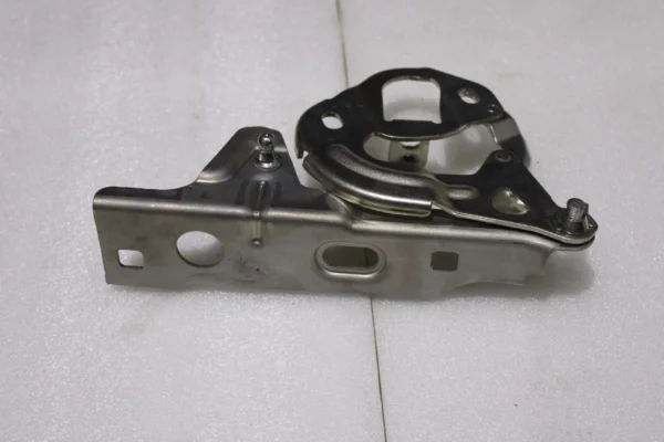 Porsche 9Y0 Cayenne Hinge Front Right Bonnet Hood 9Y0823302E