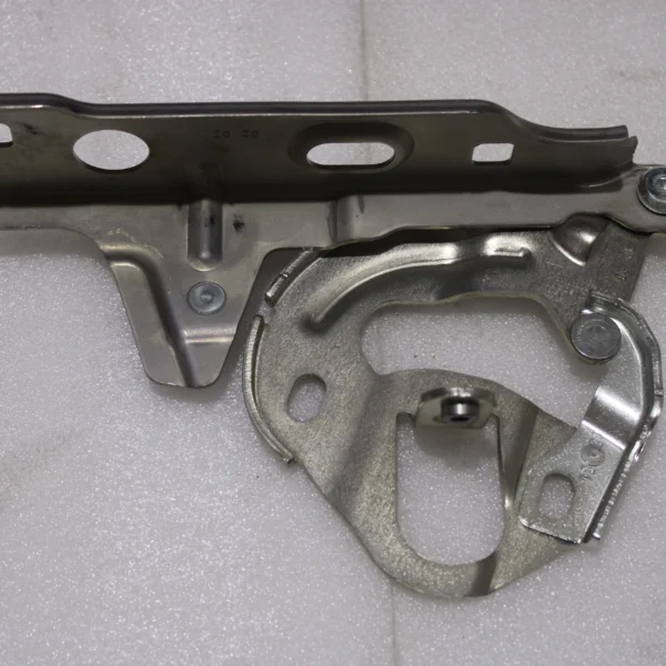 PORSCHE 9Y0 CAYENNE HINGE FRONT RIGHT BONNET HOOD 9Y0823302E