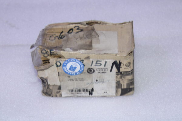 Audi A4 1 Set Of Brake Pads For Disk Brake 8E0698151N - Image 4