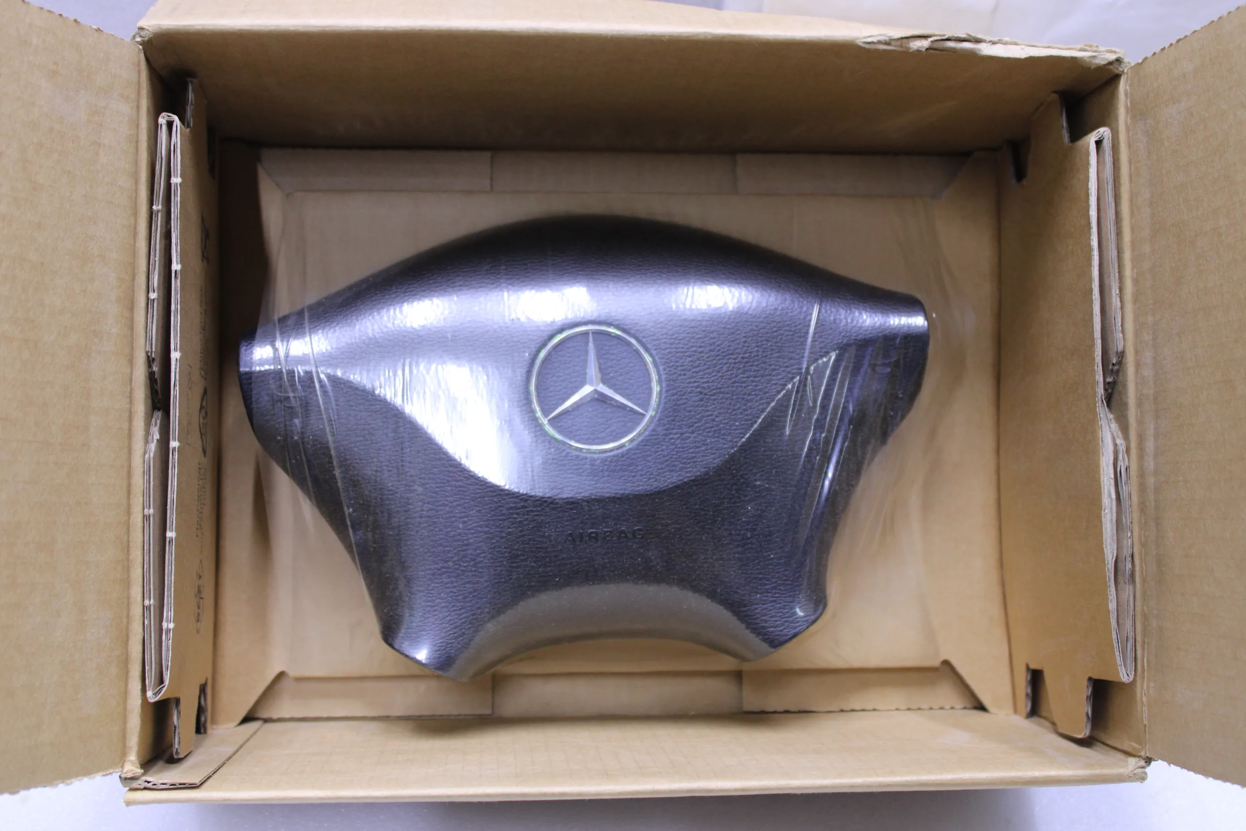 Mercedes Benz Sprinter Driver Steering Wheel Airbag 9068601900 Mercedes Benz Sprinter Driver Steering Wheel Airbag 9068601900