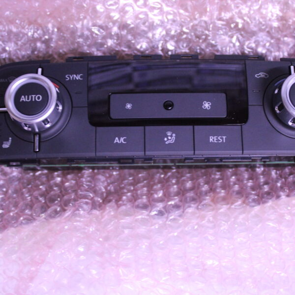 VW TOUA DISPLAY AND CONTROL PANEL 7P6907040BR