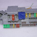 BMW 3 SERIES POWER DISTRIBUTION BOX FRONT 61146807487