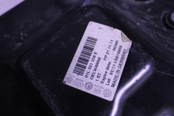 Volkswagen Transmission Oil Sump 01L321359E