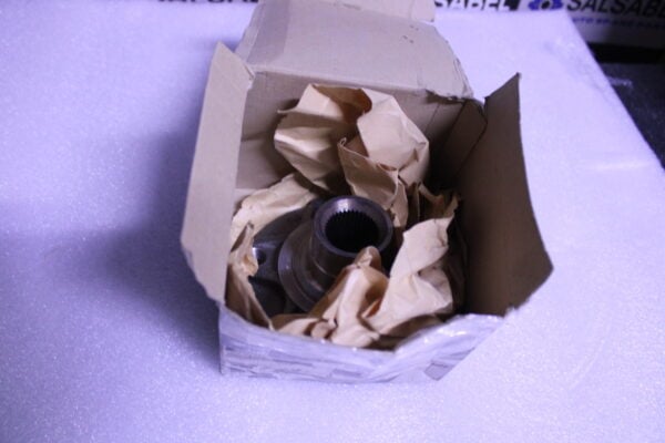 Volkswagen Phaeton Wheel Hub 4E0407613A