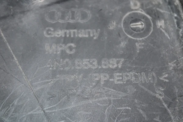 Audi Wheel Spoiler Front Left Housing Front Liner 4N0853887