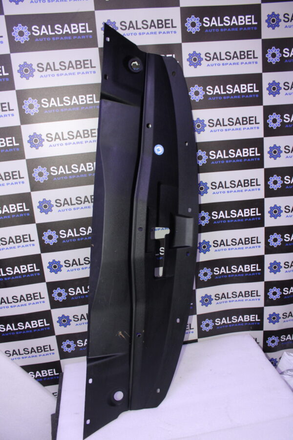 Porsche Cayenne Apron Underhood Panel Cover 7P5805806C