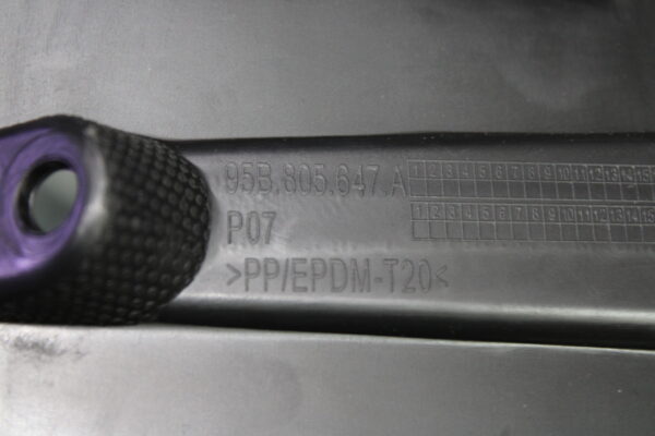 Porsche Air Guide 95B805647A