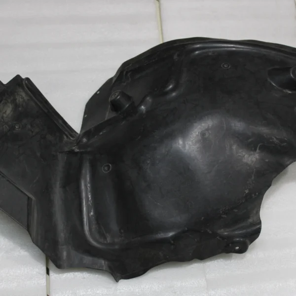 Mercedes Benz Rear Fender Liner Left Front Left Rearward 2136900530