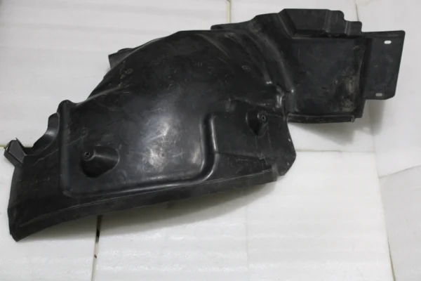 Mercedes Benz Rear Fender Liner Left Front Left Rearward 2136900530