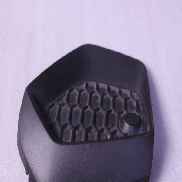AUDI A3 AIR GUIDE GRILLE 8Y0807681A