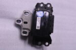 Porsche Cayenne Upper Engine Mount Bracket 7P5199373