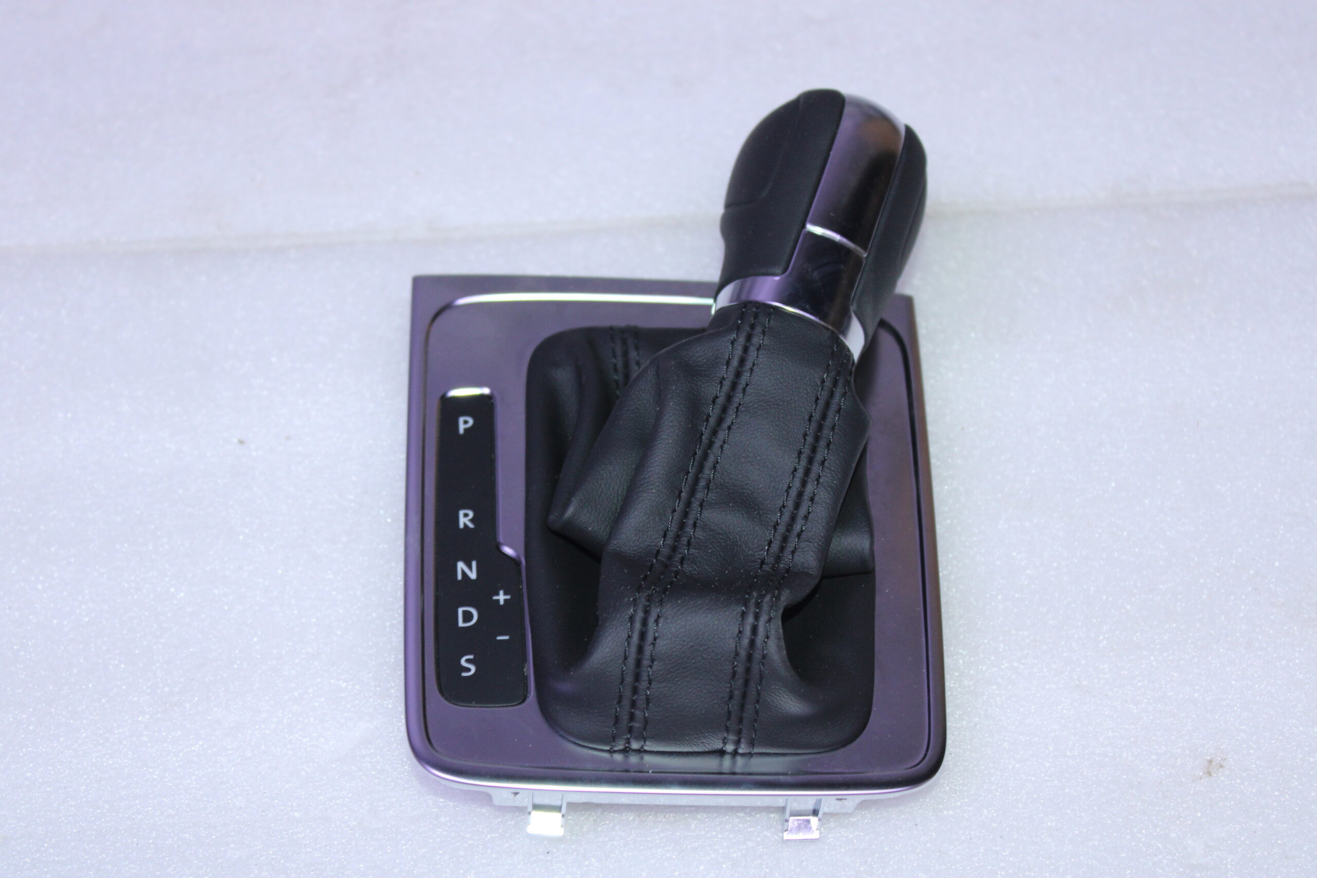 Volkswagen Gear Shift Cover 3Ab713203E Tvj Volkswagen Gear Shift Cover 3Ab713203E Tvj