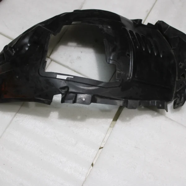 Mercedes Benz C Right Ft Fender Liner 2056903401