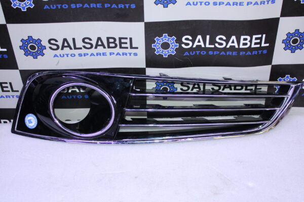 Audi A8 Grille Left 4H0807679