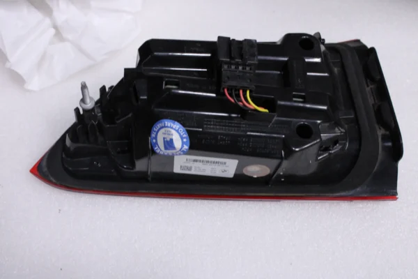 Bmw X1 F49 Tail Lamp Led Right Side 63217955422