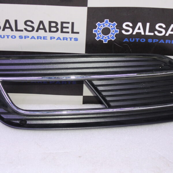 AUDI A4 VENT GRILLE 8KD807681B