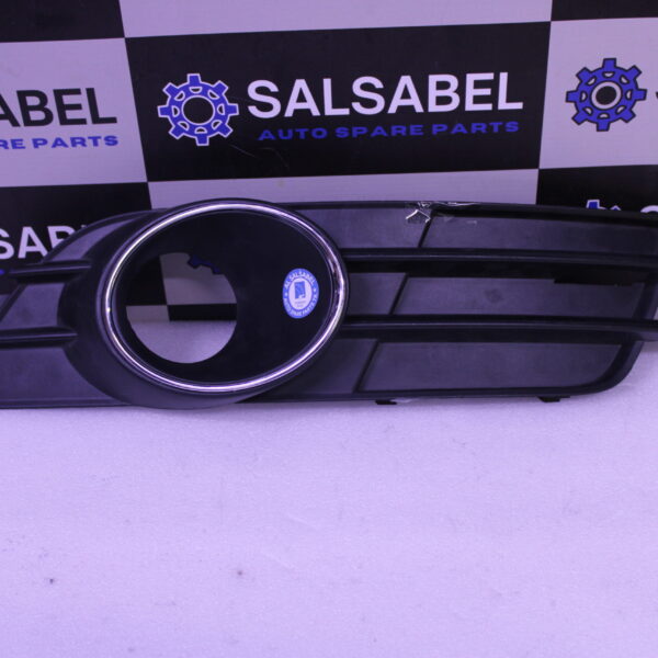 AUDI A6 GRILLE RIGHT 4G0807682H 9B9