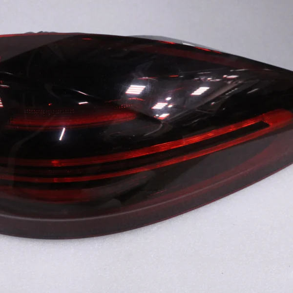 PORSCHE CAYENNE TURBO TAIL LIGHT RIGHT DRIVER GTS 95863106211