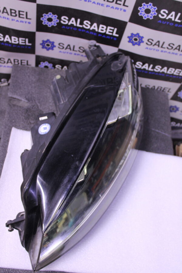 Volkswagen Golf Halogen Twin Headlights 5G2941005D