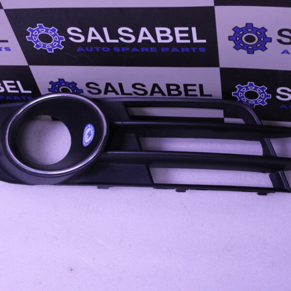 AUDI A6 GRILLE LEFT 4G0807681H 9B9