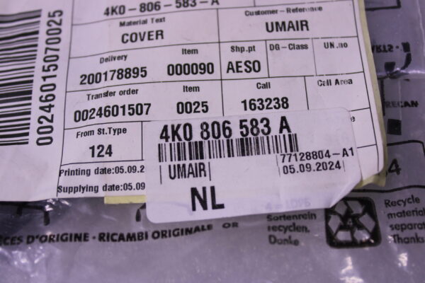 Audi Suspension Strut Dome Cover 4K0806583A