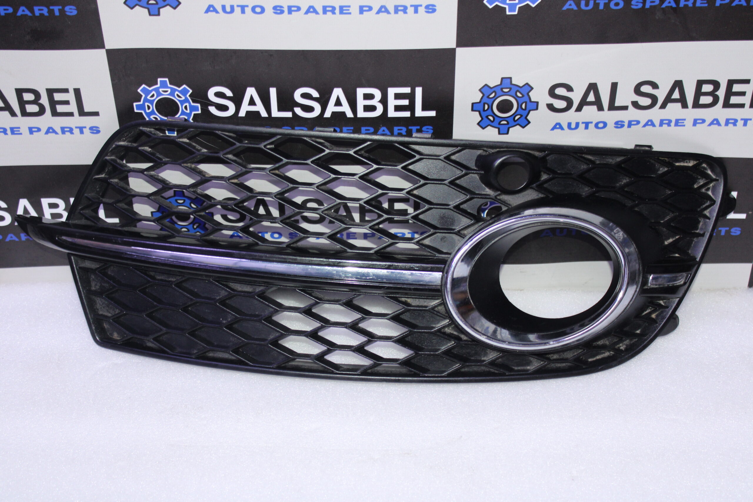 Audi Q5 Grille 8R0807682 Audi Q5 Grille 8R0807682