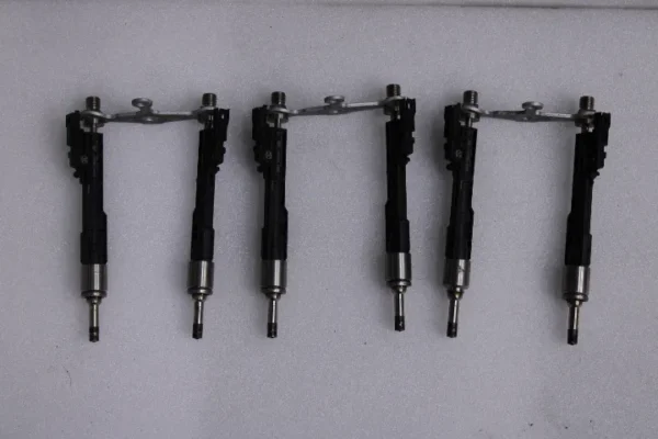 Bmw Eu6 Engine Fuel Injector 13647639994