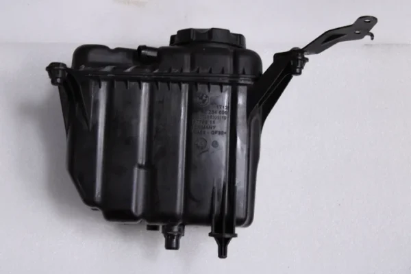 Bmw M2 M3 M4 Coolant Expansion Tank 17132284600