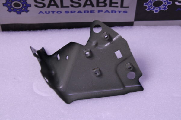 Volkswagen Bracket Fender Right Front 5Na821142B - Image 3
