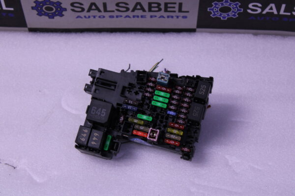 Audi A3 Fuse Holder Driver Side 5Q0937615C - Image 4